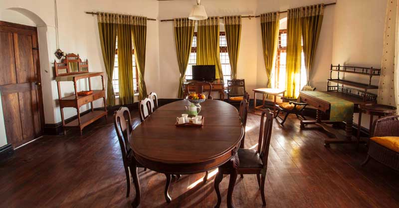 Lofty Meadows Kodaikanal Homestay Royal Suites Dining Room